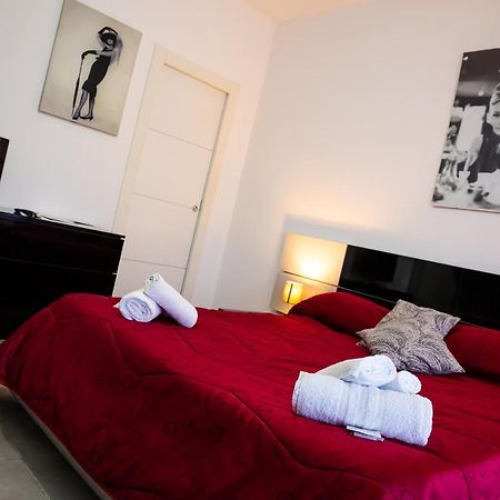 Etna Catania Center Bed & Breakfast ภายนอก รูปภาพ